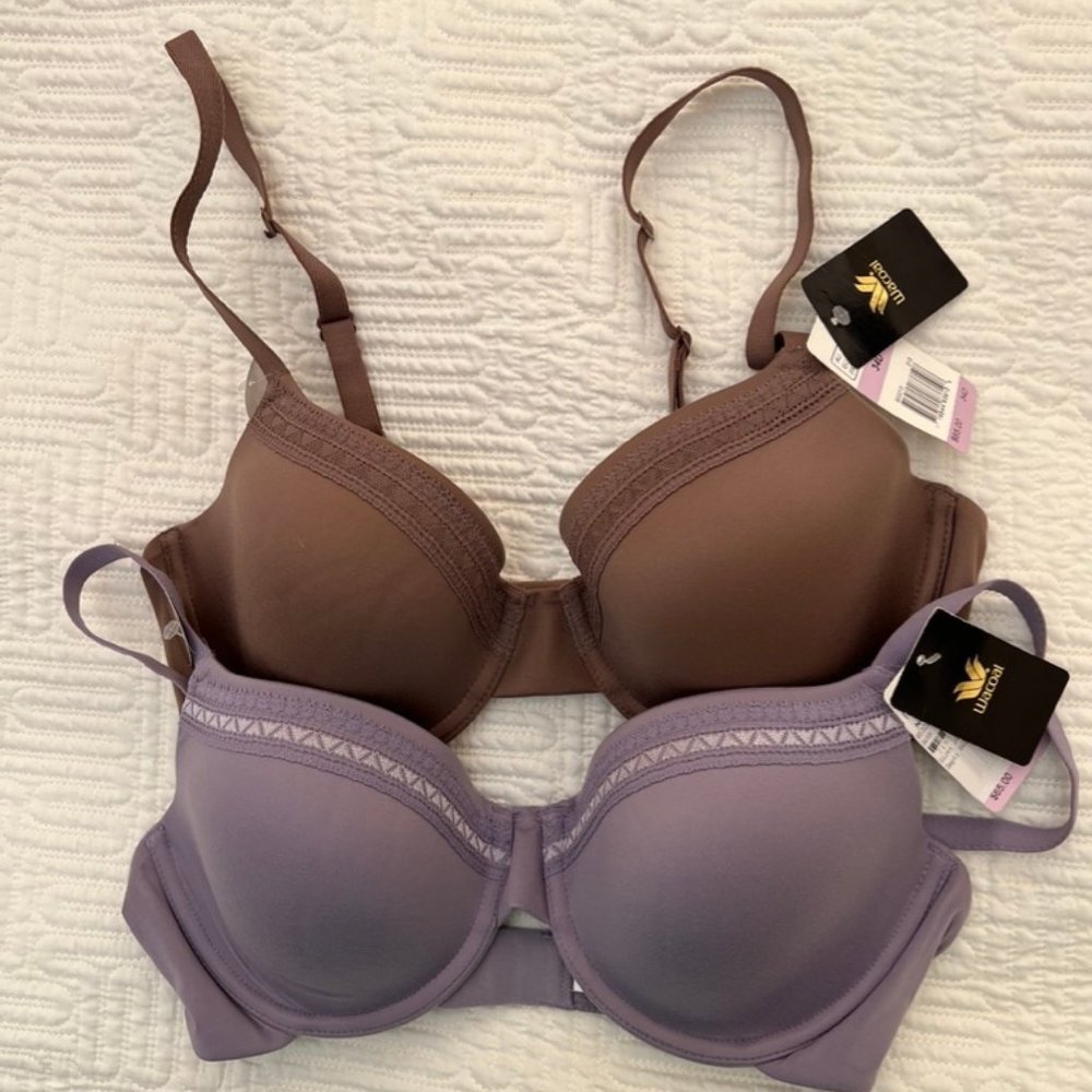 A pair of Wacoal 34 D Perfect Primer Underwire T-Shirt Bras